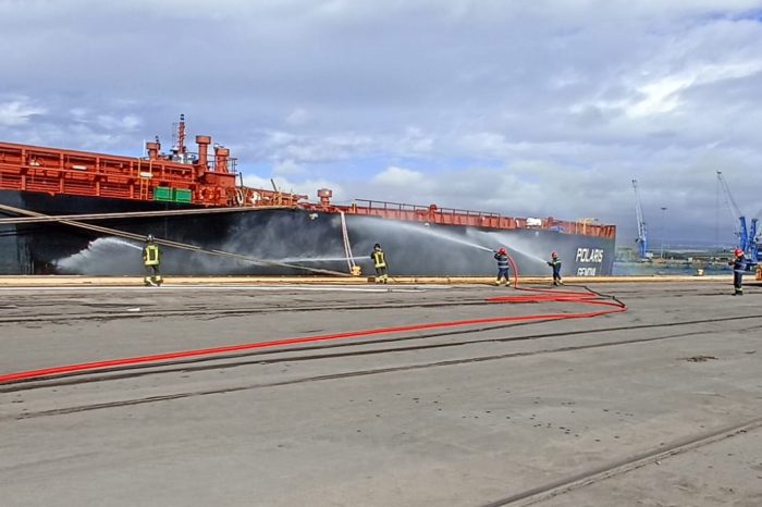 Esercitazione antinquinamento a Taranto: test di sicurezza al porto