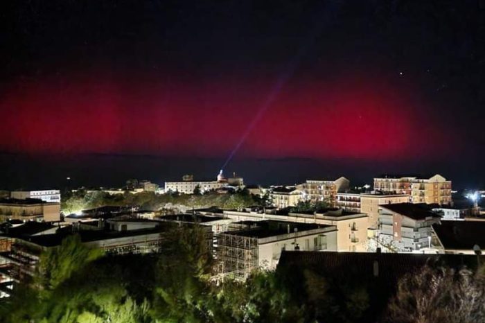 Fenomeno unico: aurora boreale per la prima volta visibile anche in Puglia