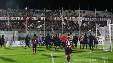 Delusione dei tifosi dopo la confitta interna del Taranto contro la Casertana