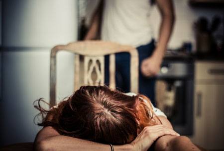Condanna a 18 anni per abusi su figlia: il dramma a Cerignola