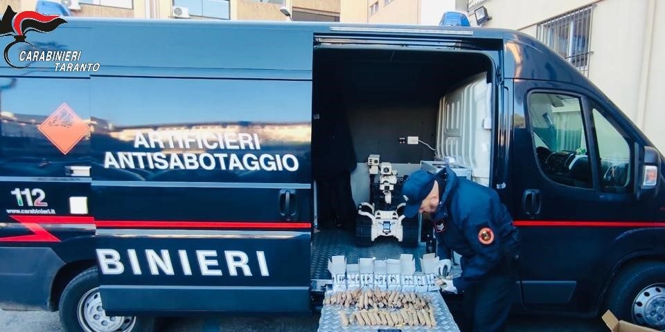 Taranto: maxi sequestro di artifizi pirotecnici