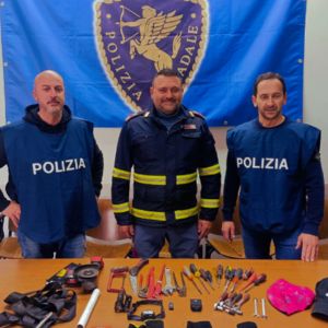 Fermati a Pescara tre foggiani con attrezzi per rubare auto