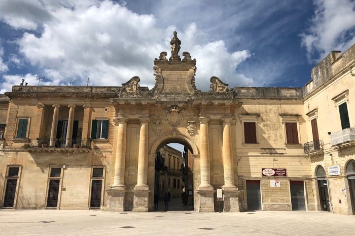 La dichiarazione patrimoniale del Comune di Lecce: retribuzioni e redditi degli amministratori per l'anno 2022