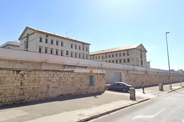 Aggressione nel carcere di Bari, agente penitenziario aggredito