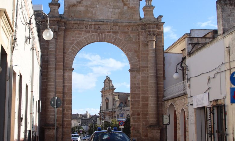 Lavoratori in Nero a Taranto