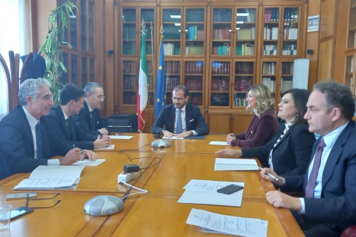 Puglia: incontro con Gemmato per i nuovi ospedali