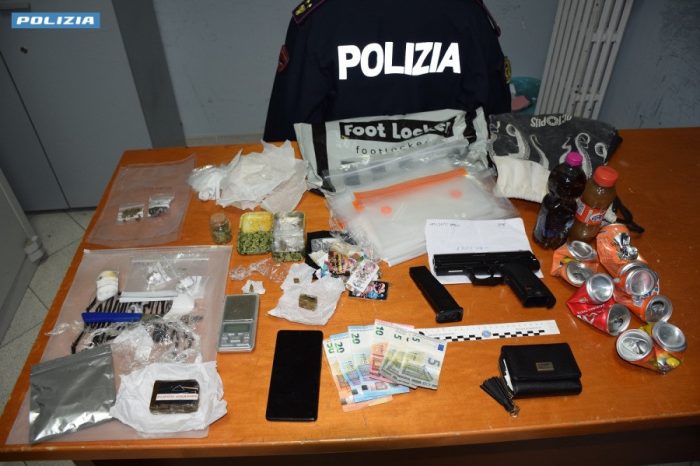 Giovane arrestato per droga a Lecce: intervento decisivo della Polizia