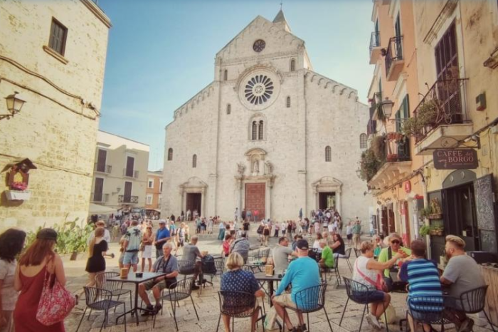Federalberghi su turismo a Bari: "Calo delle presenze turistiche a dicembre ... flop della tassa di soggiorno"