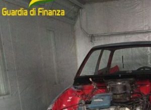 Scoperta officina abusiva a Barletta