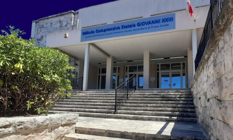 Martina Franca: Scuola ostaggio dell'acqua, chiusura forzata scatena polemiche