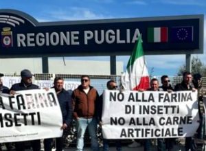 Sit-in agricoltori a Bari