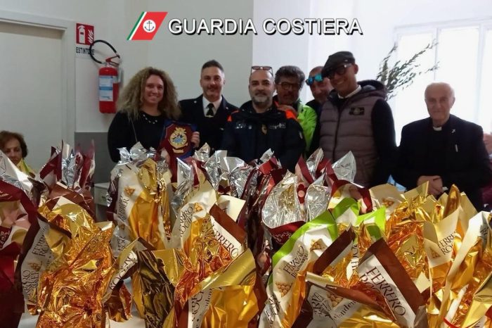 Solidarietà a Vieste: Guardia Costiera e Porto uniscono le forze