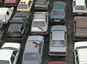 Operazione all'alba contro il riciclaggio di auto