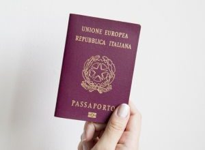 Passaporti in ospedale