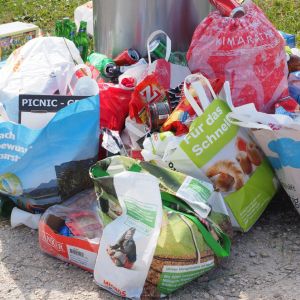 Furbetti dei rifiuti a Barletta: stretta sui 41 trasgressori