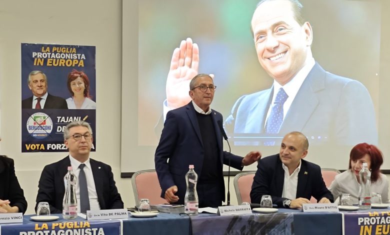 Michele Marraffa con alcuni dei vertici del partito di Berlusconi