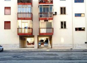 Cinque condanne per l'occupazione di una casa popolare a Trani