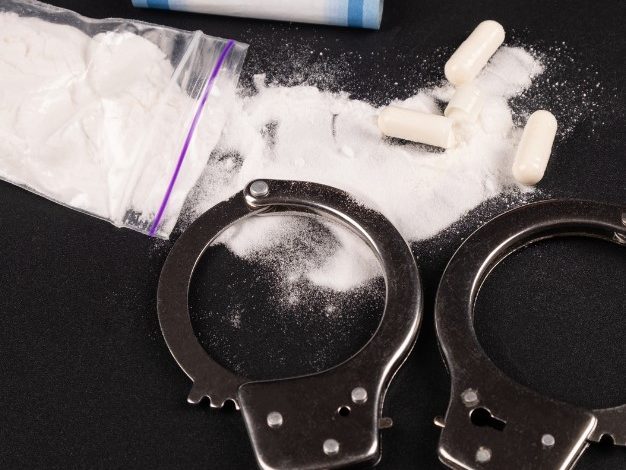 Arresto per detenzione di arma clandestina e droga a Francavilla Fontana