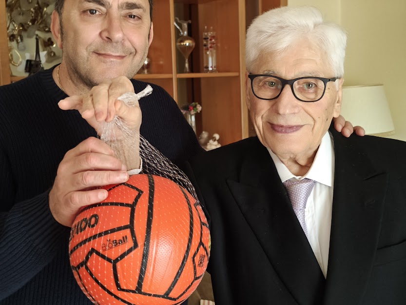 Tempestoso, il pallone restituito dopo oltre 50 anni