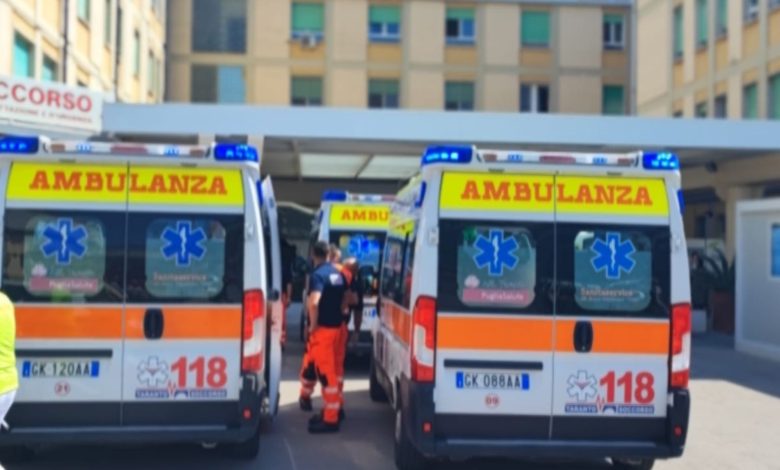 Sit-in di Forza Italia davanti all'ospedale di Martina Franca