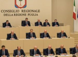 Sessione del Consiglio Regionale della Regione Puglia per evitare nuove tasse