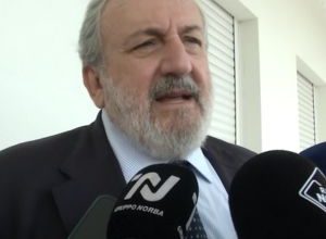 Michele Emiliano annuncia decisione sul terzo mandato per le elezioni comunali 2025