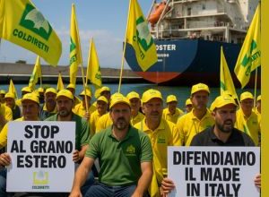 Protesta Coldiretti Puglia contro grano canadese al porto di Manfredonia