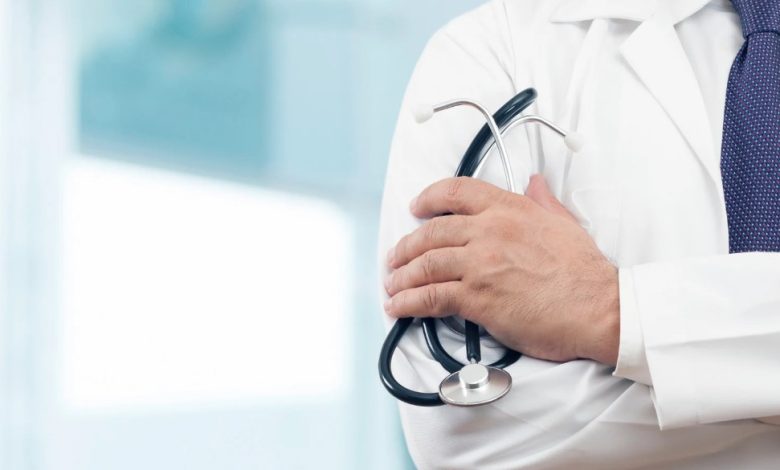 Ingresso ospedale Asl-Bat dove il chirurgo è stato arrestato per assenteismo