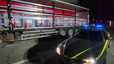 Sequestro di alcol di contrabbando diretto a Foggia da parte della Guardia di Finanza