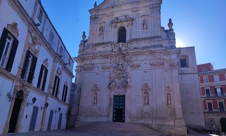Piazza Plebiscito illuminata per il Portici d’Estate International Award a Martina Franca