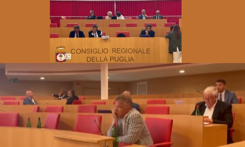 Aula semivuota durante la seduta del Consiglio della Regione Puglia del 9 luglio 2025