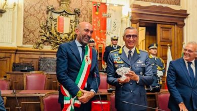 Cerimonia per la cittadinanza onoraria Guardia di Finanza Bari