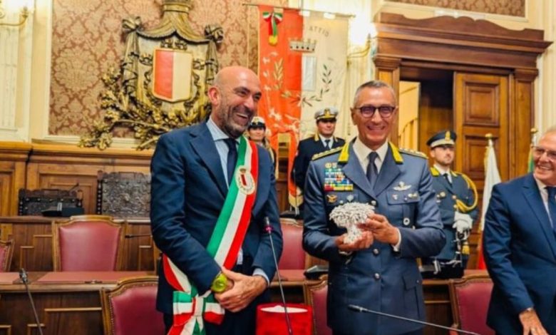 Cerimonia per la cittadinanza onoraria Guardia di Finanza Bari