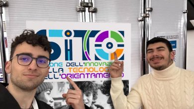 Stand e studenti al SITO 2025 Lecce, Salone dell’Innovazione