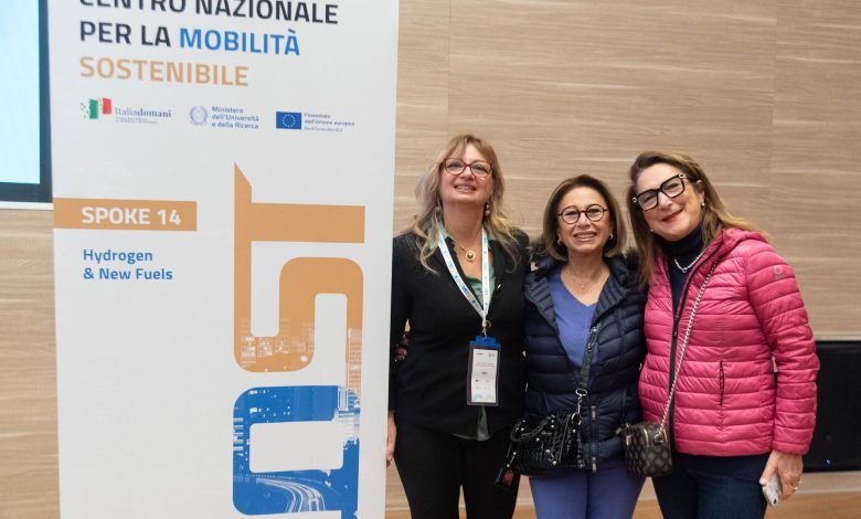 Studenti e relatori al workshop Donne e Mobilità Sostenibile al Politecnico di Bari