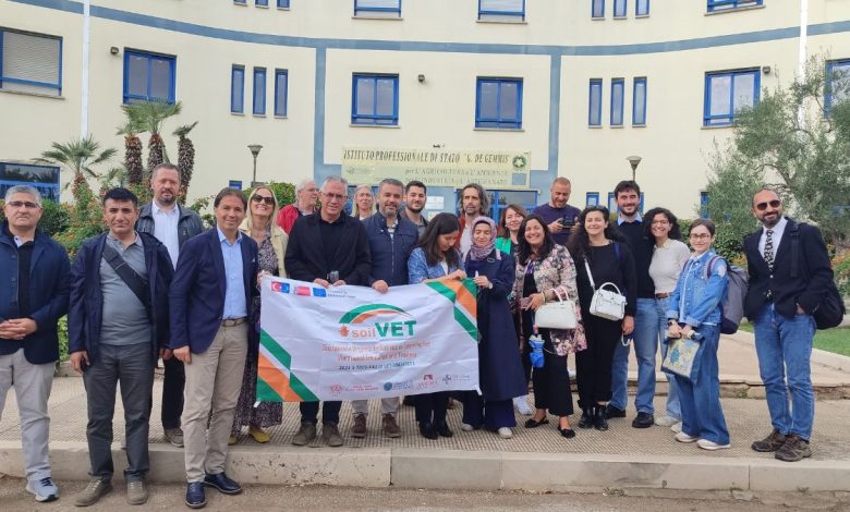Delegazioni internazionali in Puglia per il progetto europeo SOIL-VET sulle pratiche agricole sostenibili.