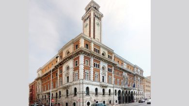 Visitatori al palazzo della Città Metropolitana di Bari durante le Giornate FAI d’Autunno 2025