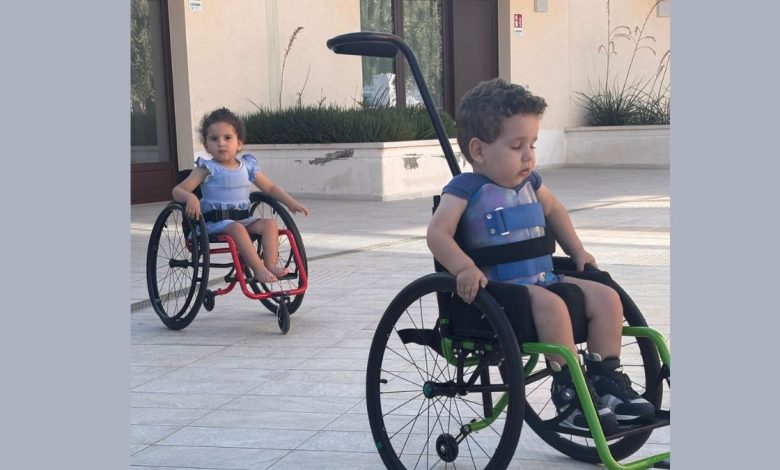 bambini con SMA a Bari ricevono carrozzine e sostegno