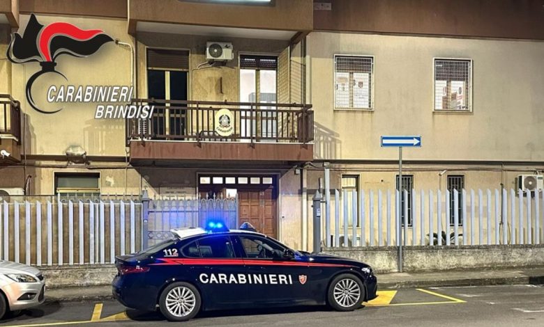 Carabinieri durante servizio di controllo del territorio ad alto impatto a Fasano