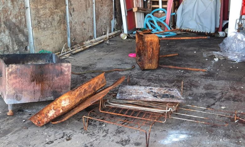 operazione di bonifica al porto di Barletta condotta dalla Guardia Costiera