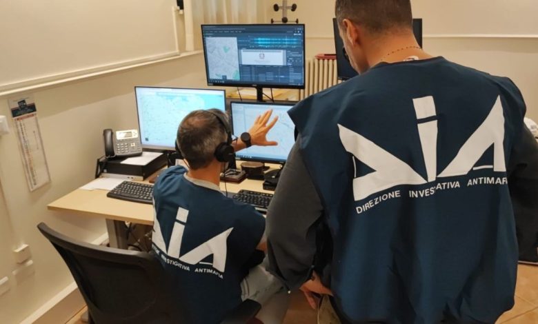 Direzione Distretturale Antimafia durante sequestro beni nel Barese