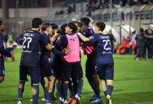 Martina Fasano esultanza dei calciatori dopo la vittoria (Foto Paolo Conserva)