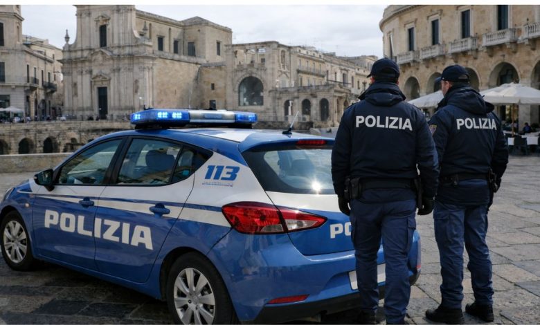 Controlli straordinari a Lecce della Polizia di Stato nel centro cittadino