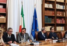 Firma del protocollo contro il caporalato in Prefettura a Brindisi