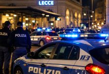 Pattuglia della Polizia di Stato durante controlli straordinari nel Salento a Lecce