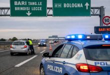 auto contromano in autostrada a Bari fermata dalla Polizia di Stato