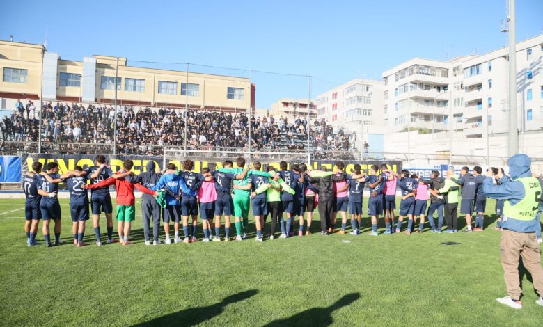 La Curva del Tursi dopo la finale playout del Martina sostenuta dai tifosi (Foto Paolo Conserva)