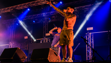 MadMan in concerto durante il tour di MM Vol. 5 mentre si esibisce dal vivo