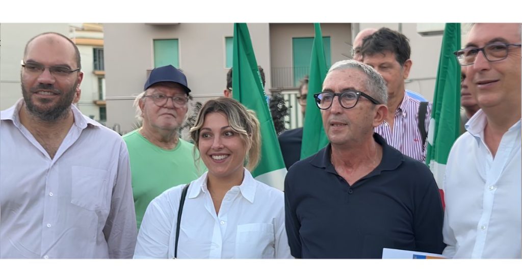 Sit-in di Forza Italia davanti all’ospedale di Martina Franca
